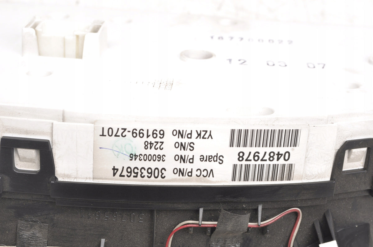VOLVO XC90 4.4 V8 COUNTER CLOCKS 30635674 05-10 UK