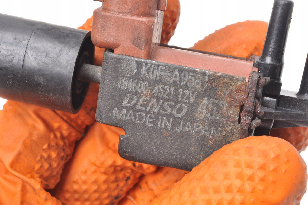 VOLVO XC90 AND 4.4 V8 VACUUM VALVE 184600-4521