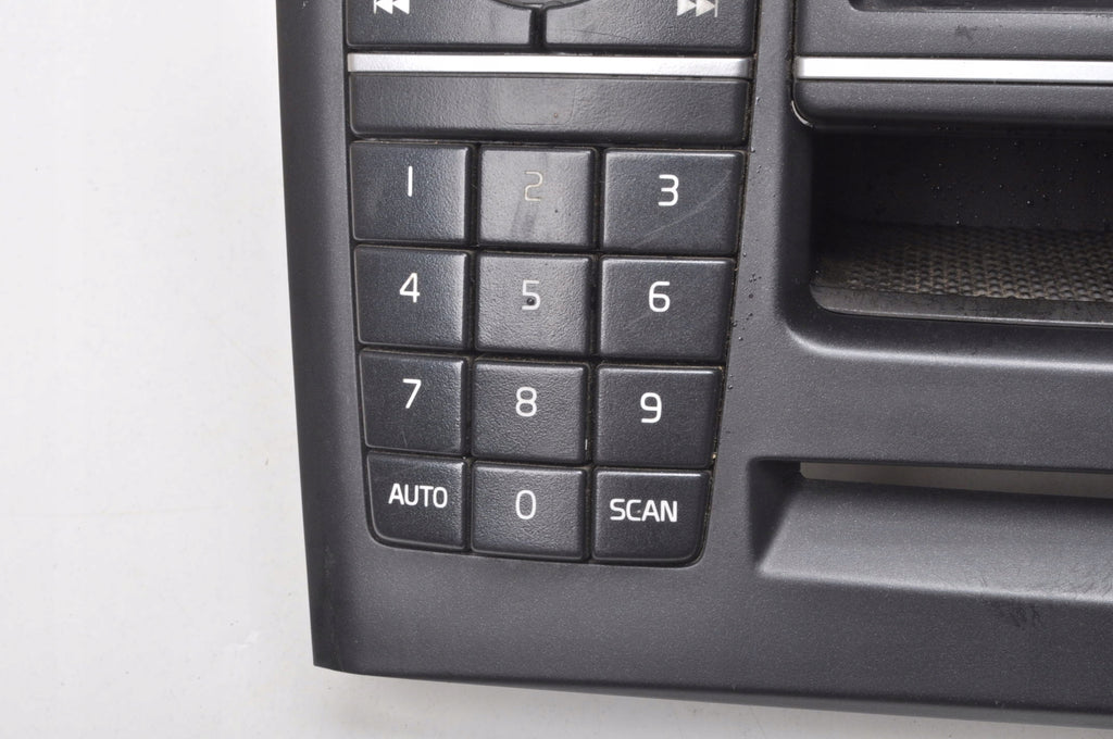 VOLVO XC90 AND RADIO PANEL 30752420