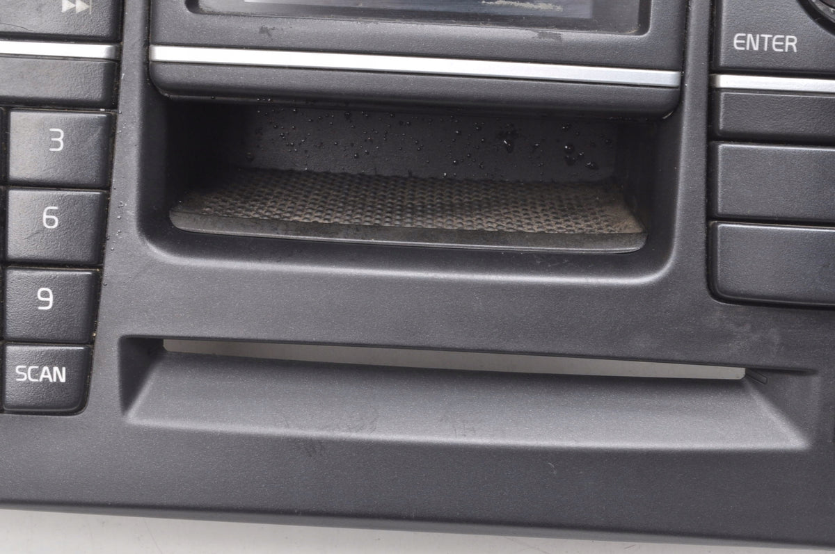 VOLVO XC90 AND RADIO PANEL 30752420