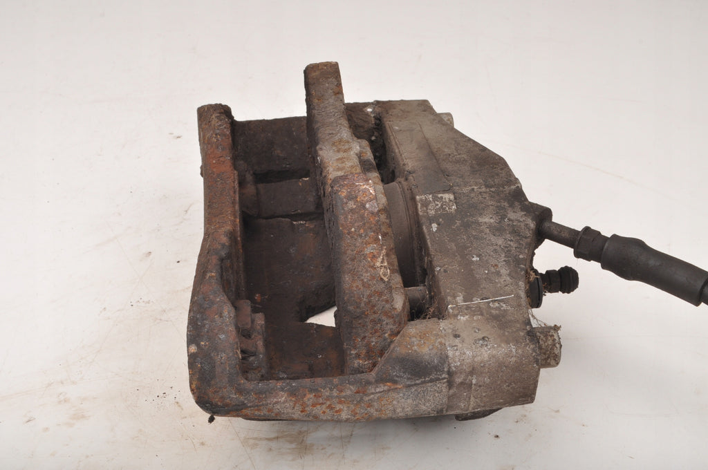 VOLVO XC90 BRAKE CALIPER RIGHT FRONT