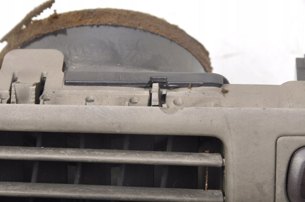 VOLVO XC90 CENTRAL AIR VENT GRILLE 3409400