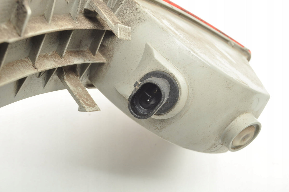 VOLVO XC90 FOG LAMP REAR RIGHT LIFT
