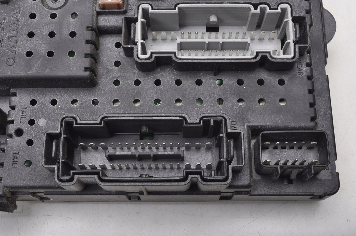 VOLVO XC90 FUSE BOX MODULE REM 31314469