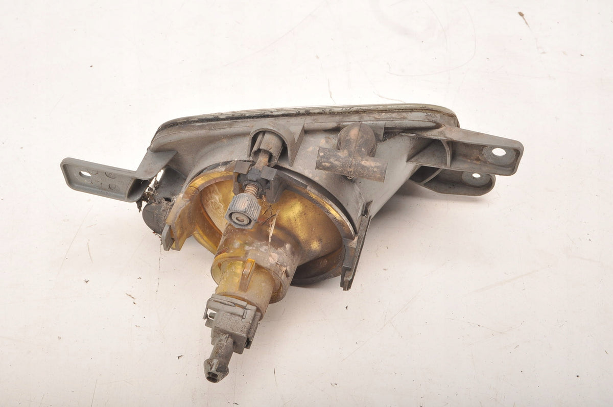 VOLVO XC90 HALOGEN RIGHT 8693796