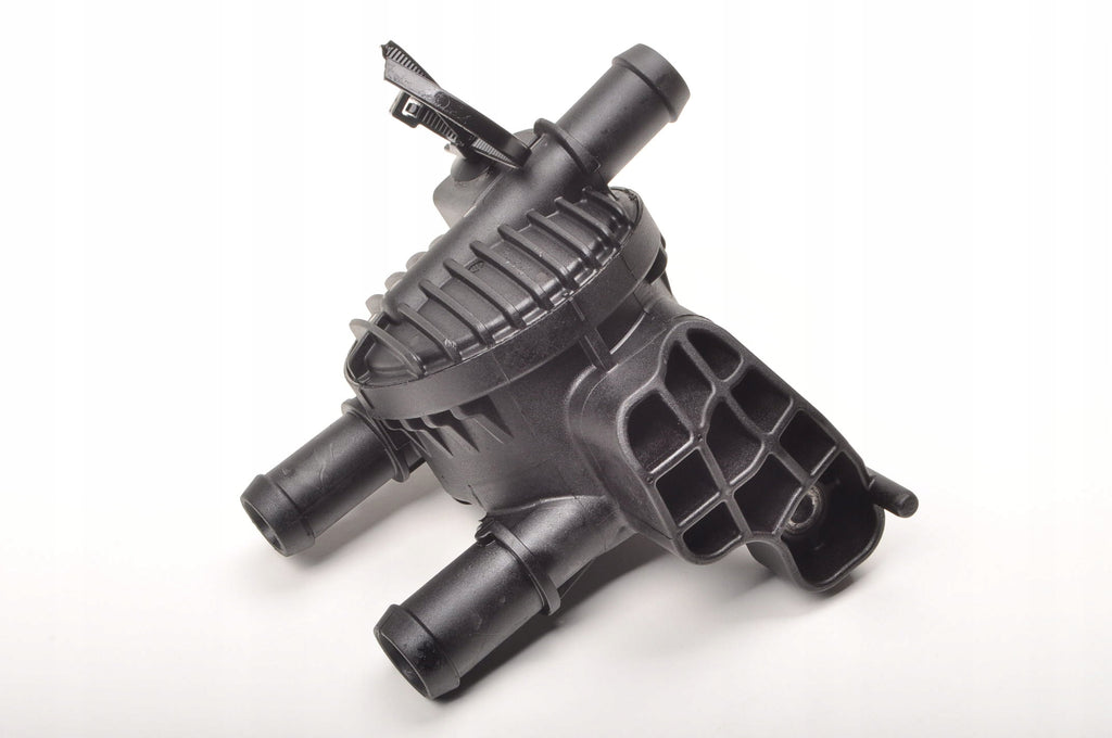 VOLVO XC90 II 2.0 16V B5 Mild-Hybrid WATER CONNECTOR Q01845