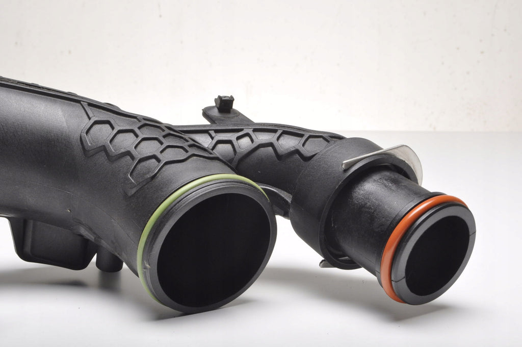 VOLVO XC90 II 2.0 16V T8 390KM AIR INTAKE PIPE 32222128
