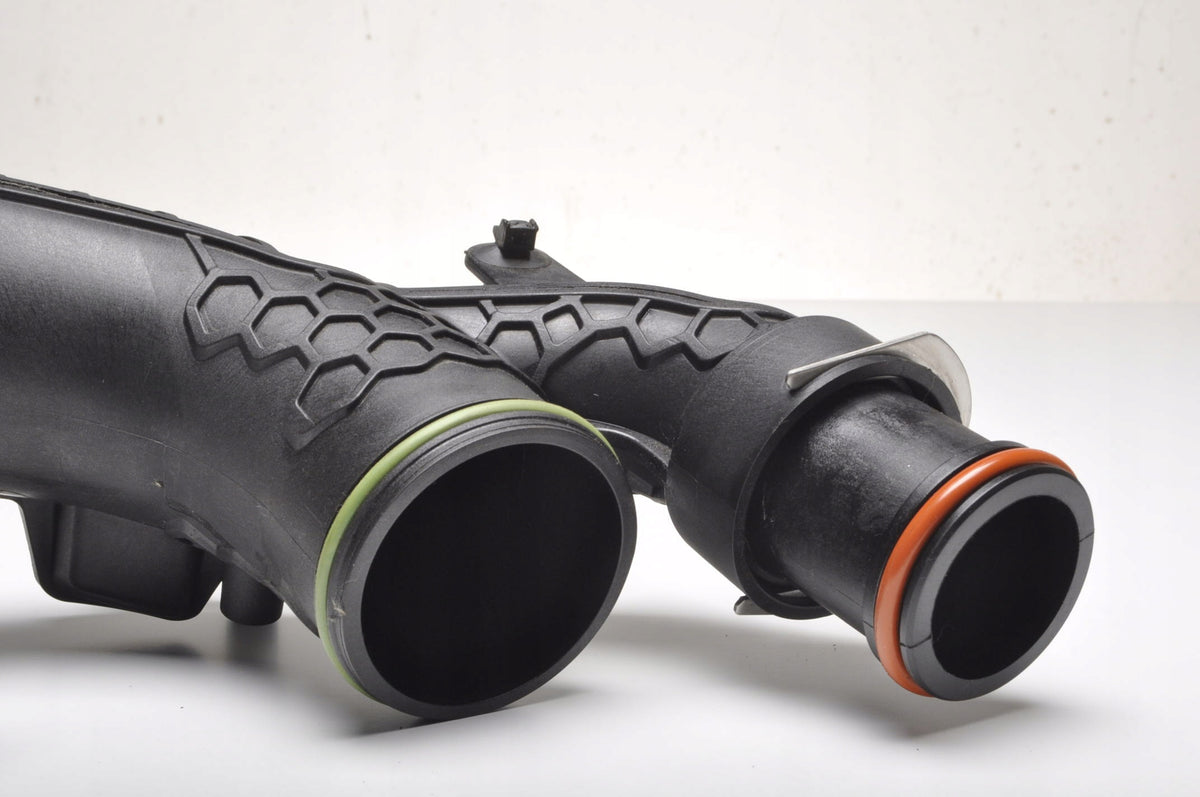 VOLVO XC90 II 2.0 16V T8 390KM AIR INTAKE PIPE 32222128