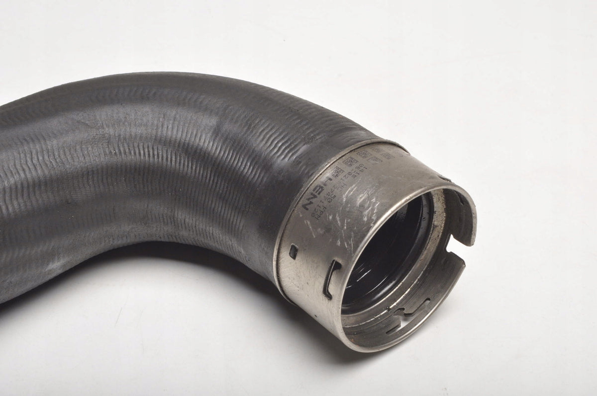 VOLVO XC90 II 2.0 D5 224KM INTERCOOLER PIPE 31370095
