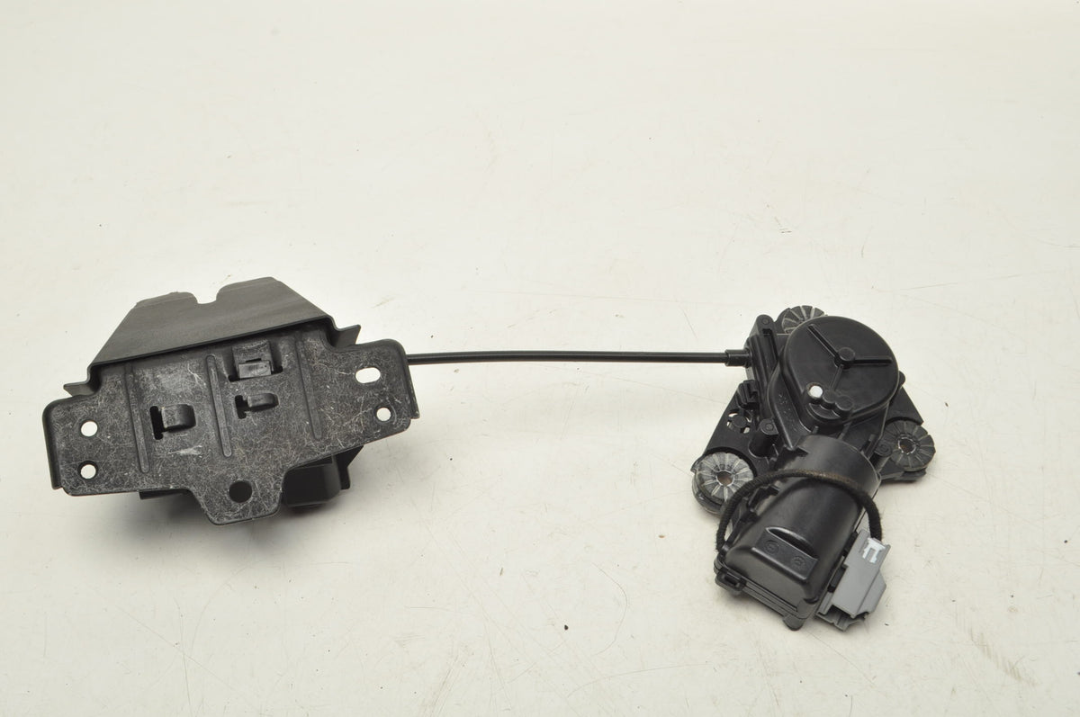 VOLVO XC90 II 2026R TAILGATE LOCK 32460236