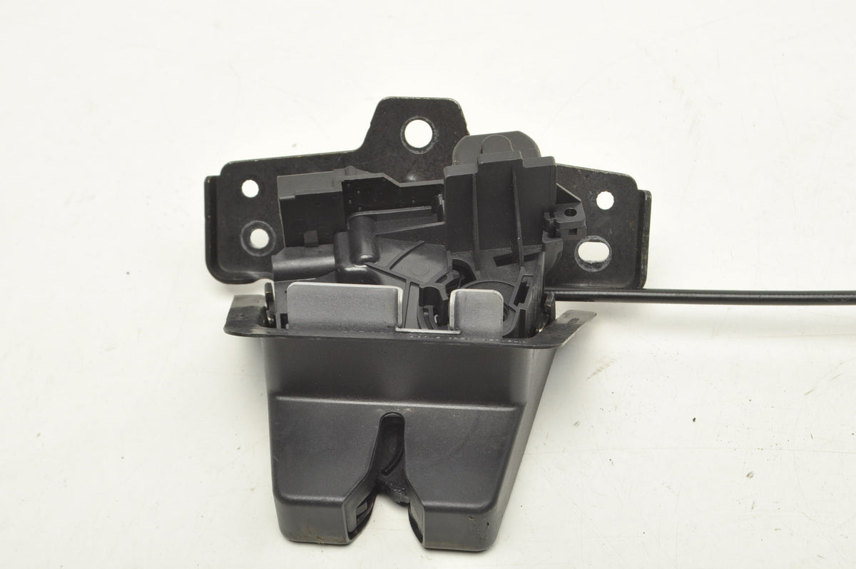 VOLVO XC90 II 2026R TAILGATE LOCK 32460236