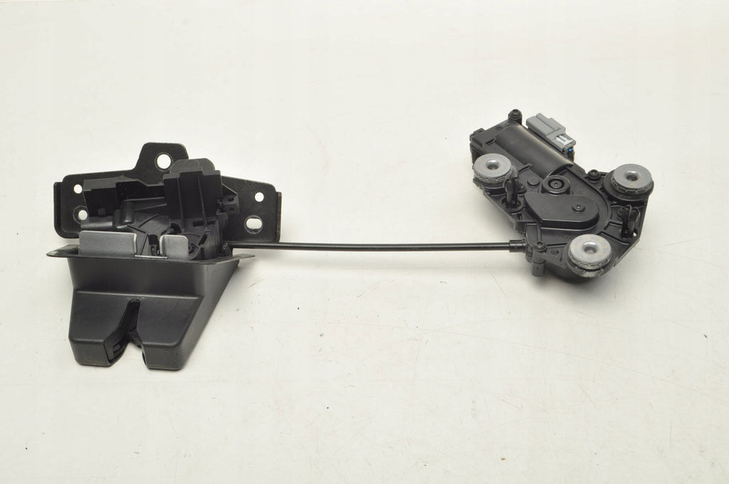 VOLVO XC90 II 2026R TAILGATE LOCK 32460236