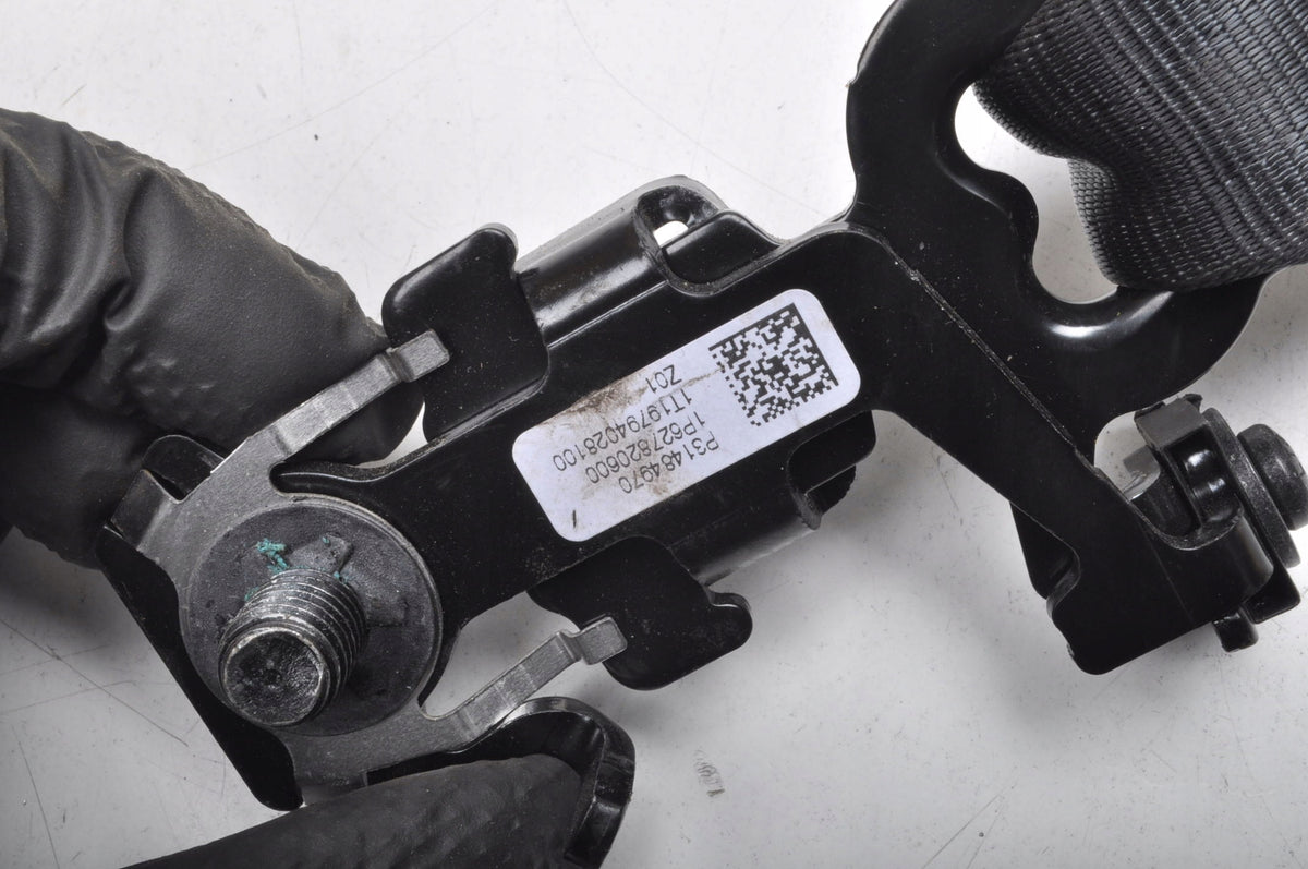 VOLVO XC90 II SEAT BELT LEFT FRONT 32131145 FIRED