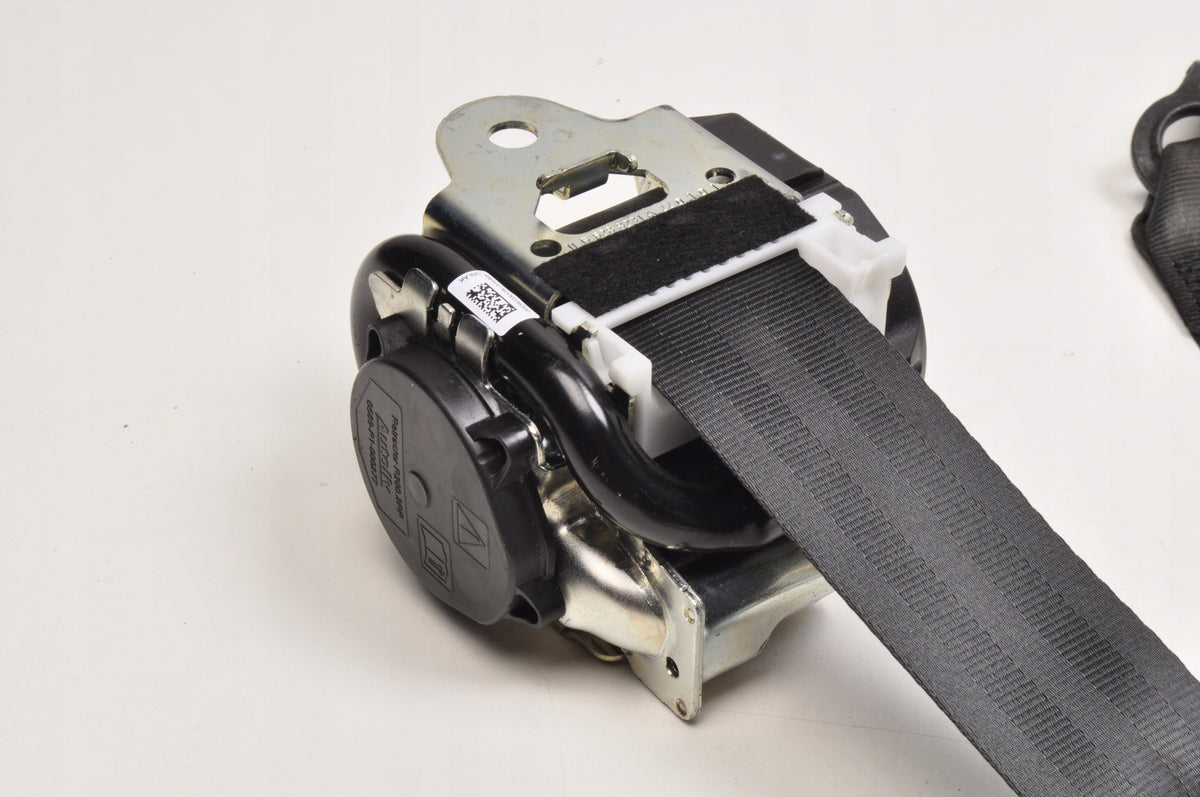 VOLVO XC90 II SEAT BELT LEFT REAR 2 ROW 32341227