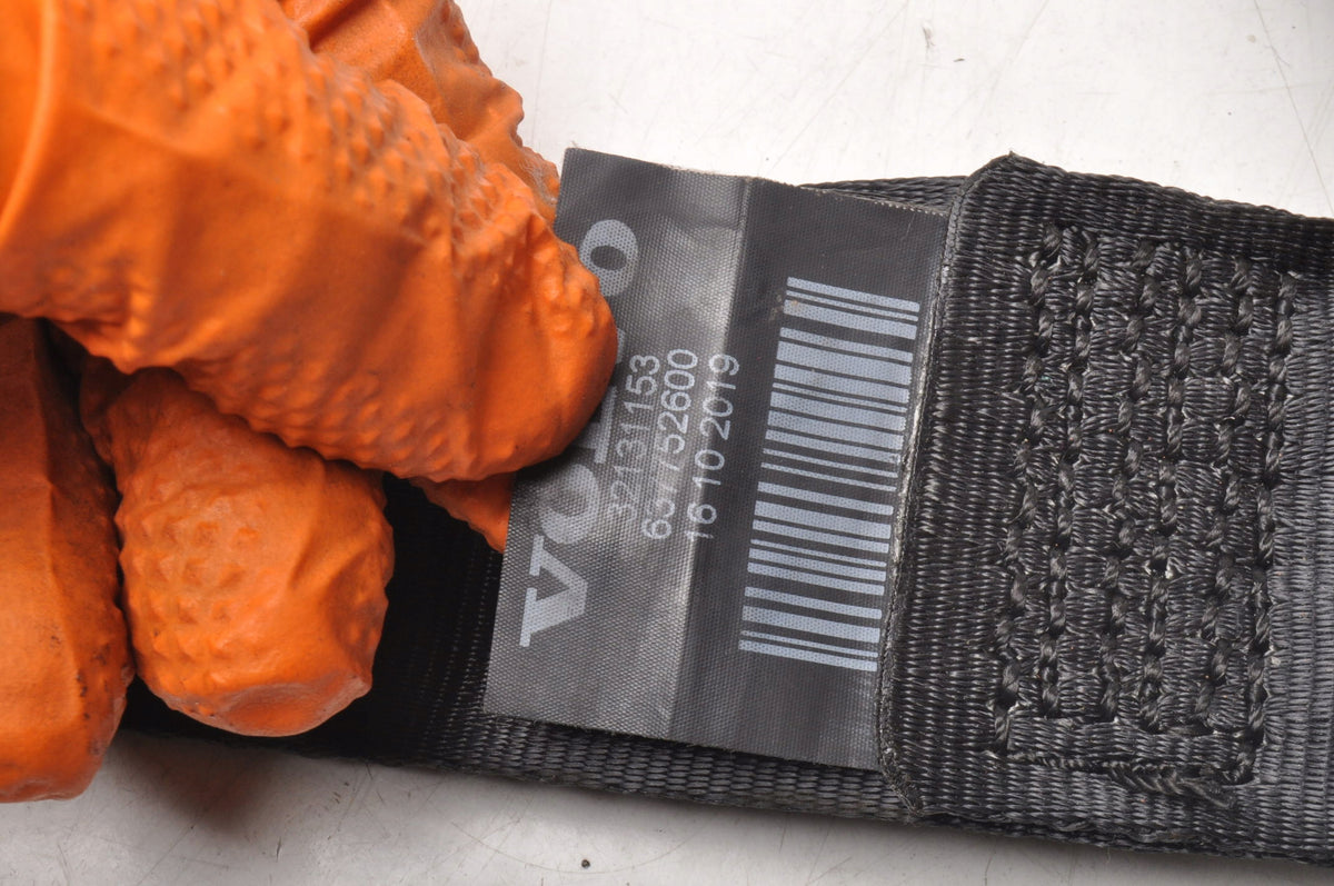 VOLVO XC90 II SEAT BELT RIGHT FRONT LIFT 32131153