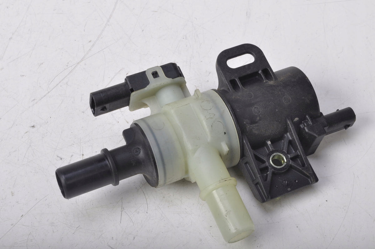 VOLVO XC90 II SENSOR FUEL VALVE 32242463