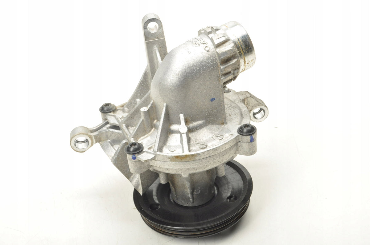 VOLVO XC90 II, V90, V60, V40, XC40 2.0 B5 Mild-Hybrid Water Pump 32382367 2024 Model