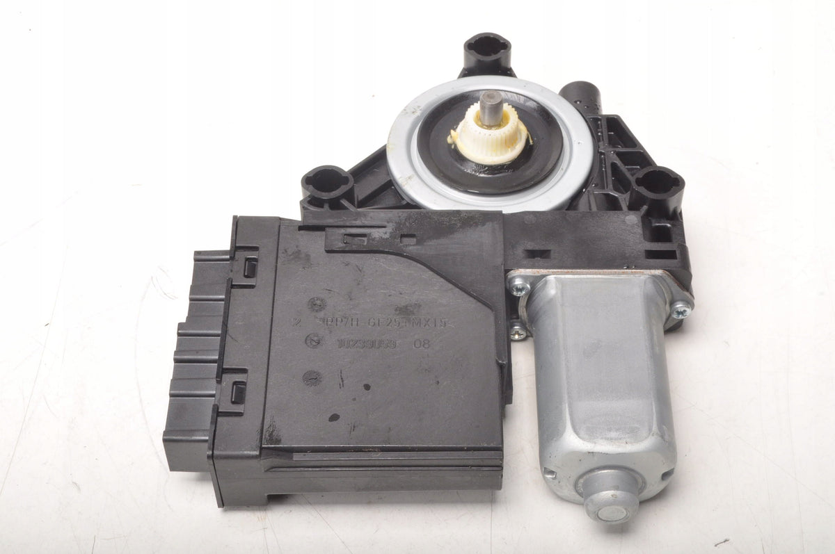 VOLVO XC90 II WINDSCREEN MOTOR LEFT FRONT 31674758 927588-103