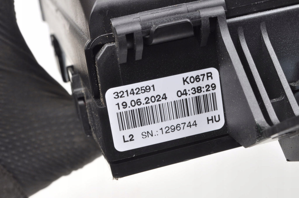 VOLVO XC90 II XC60 II FUSE BOX 32142591