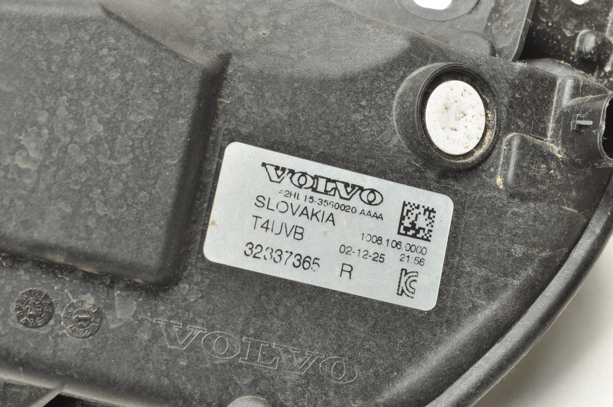VOLVO XC90 II XC60 II HALOGEN RIGHT 2026 32337365