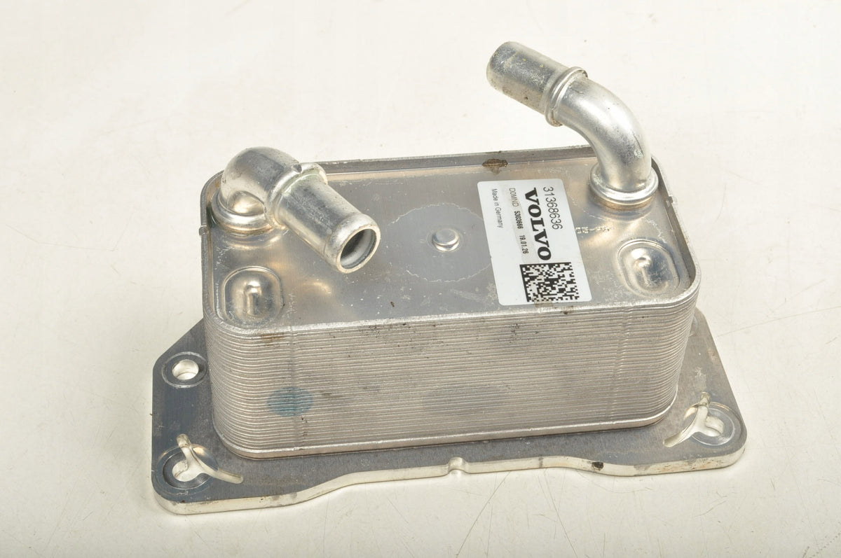 VOLVO XC90 II XC60 V90 S90 V60 S60 T8 OIL COOLER 31368636