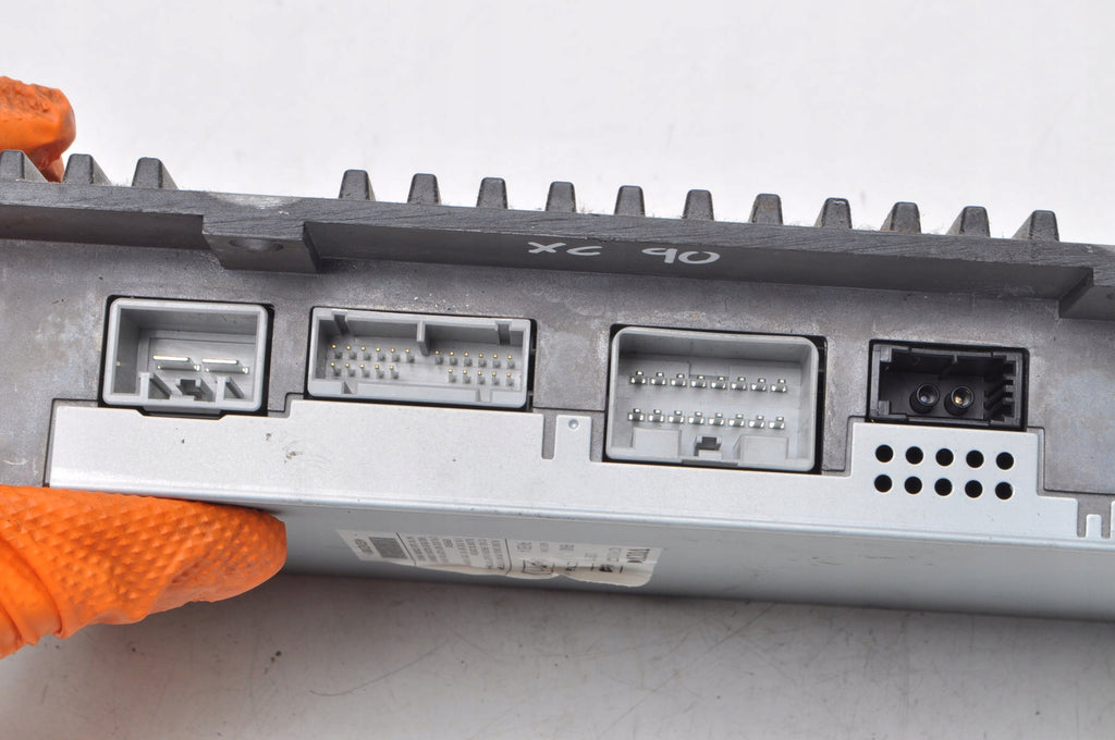 VOLVO XC90 RADIO AMPLIFIER 31310007