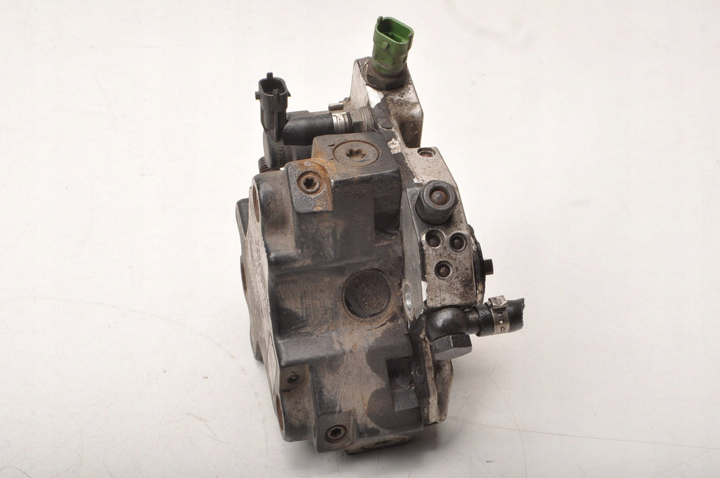 VOLVO XC90 XC70 V70 S60 2.4 D5 200KM INJECTION PUMP 31303475 0445010111