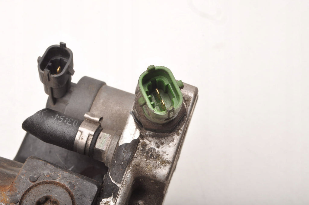VOLVO XC90 XC70 V70 S60 2.4 D5 200KM INJECTION PUMP 31303475 0445010111