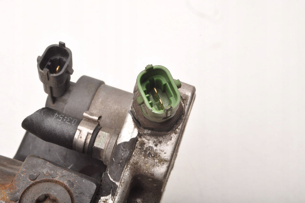 VOLVO XC90 XC70 V70 S60 2.4 D5 200KM INJECTION PUMP 31303475 0445010111