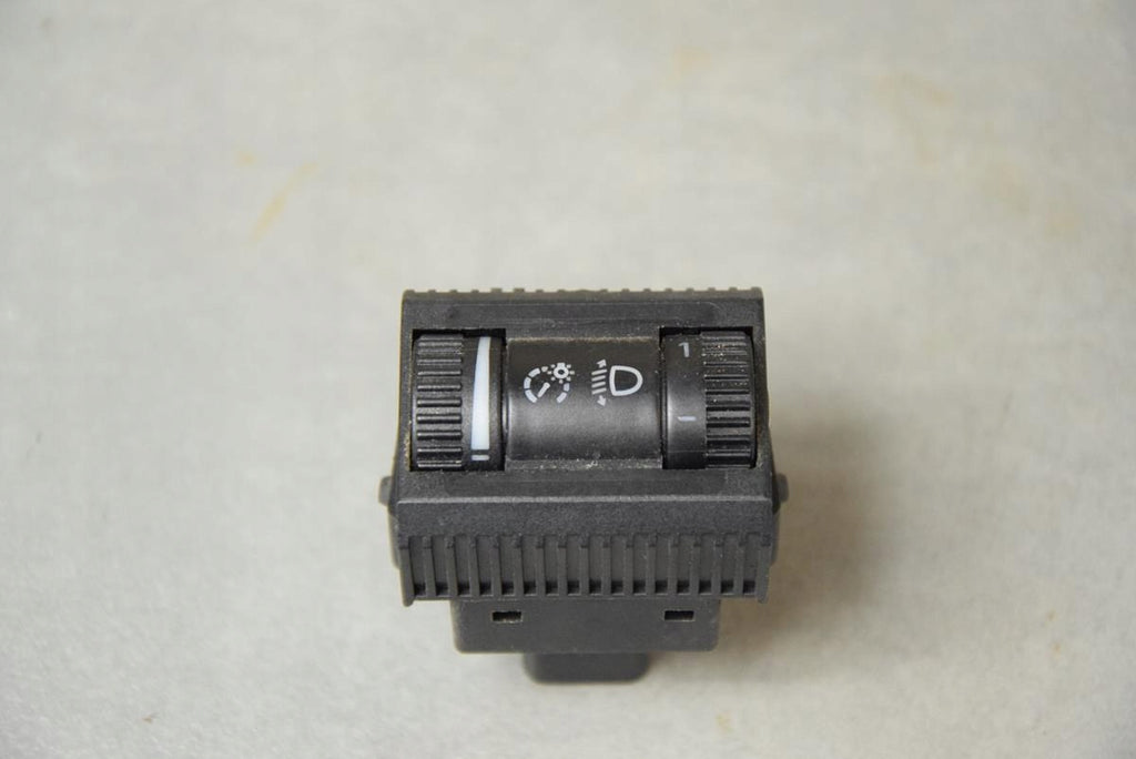 VW AMAROK ADJUSTABLE LIGHTS 2H0941333A