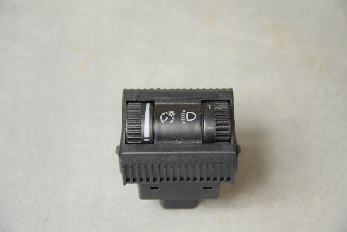 VW AMAROK ADJUSTABLE LIGHTS 2H0941333A