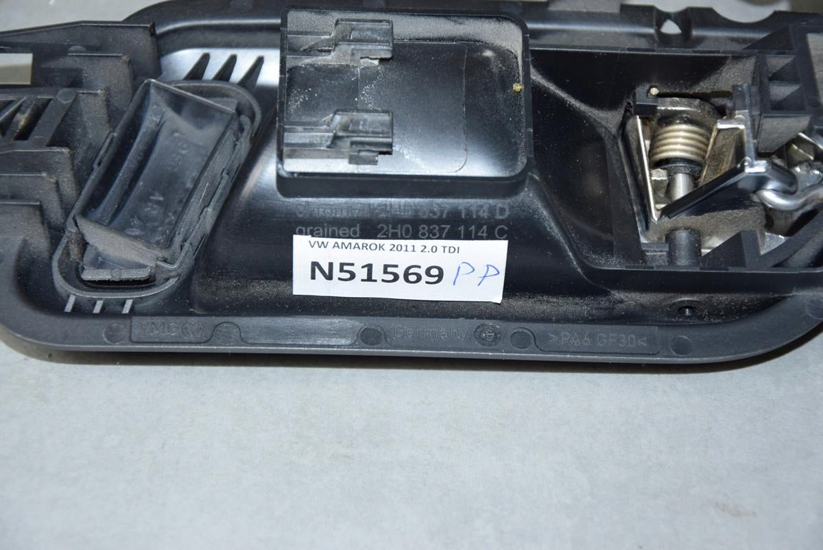 VW AMAROK INTERIOR DOOR HANDLE RIGHT FRONT 2H0837114D