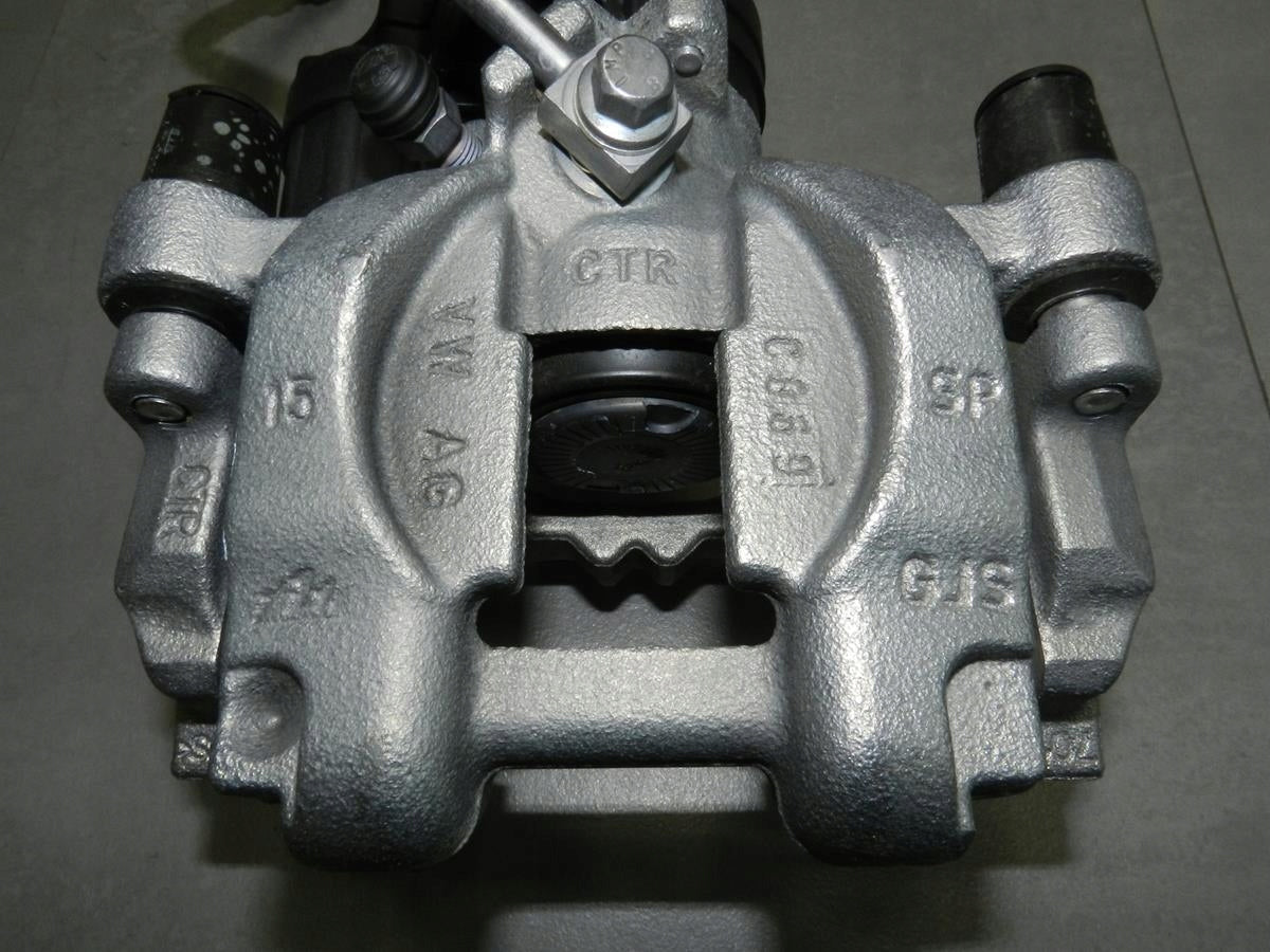 VW ARTEON 2.0 tdi CLAMP RIGHT REAR 3Q0615406AM