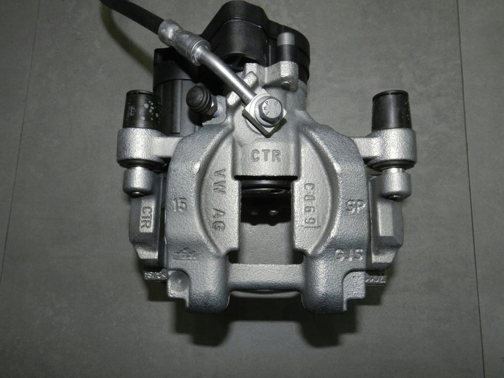 VW ARTEON 2.0 tdi CLAMP RIGHT REAR 3Q0615406AM
