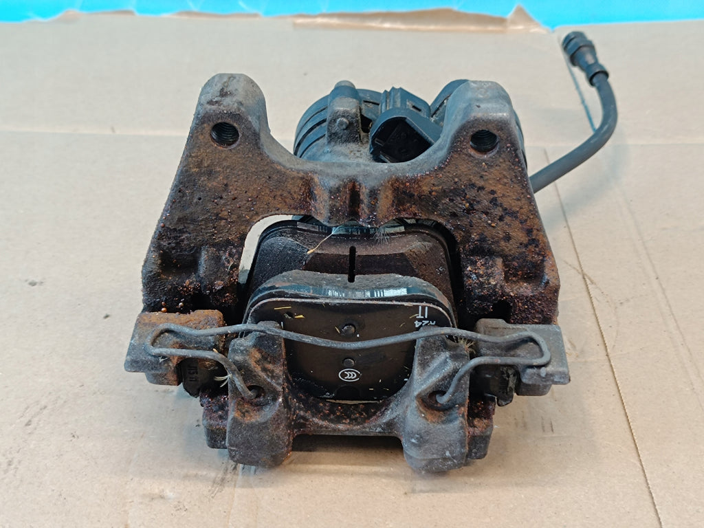 VW ARTEON HATCHBACK 2,0 TDI 147KW 22R BRAKE CALIPER RIGHT REAR 3Q0615406AG