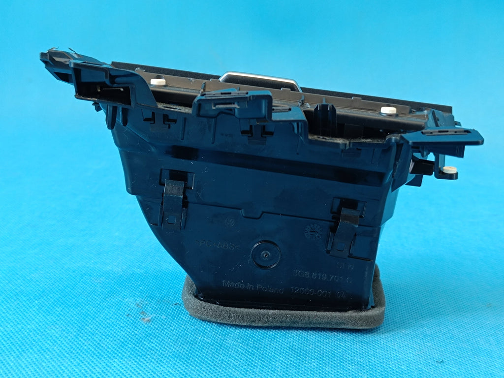VW ARTEON HATCHBACK 2,0 TDI 2022 R AIR VENT LEFT 3G8819701C 3G8819701S