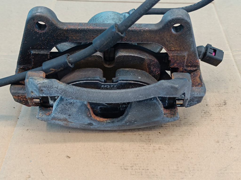 VW ARTEON HATCHBACK 2,0 TDI 2022 R BRAKE CALIPER RIGHT FRONT 8V0615124D