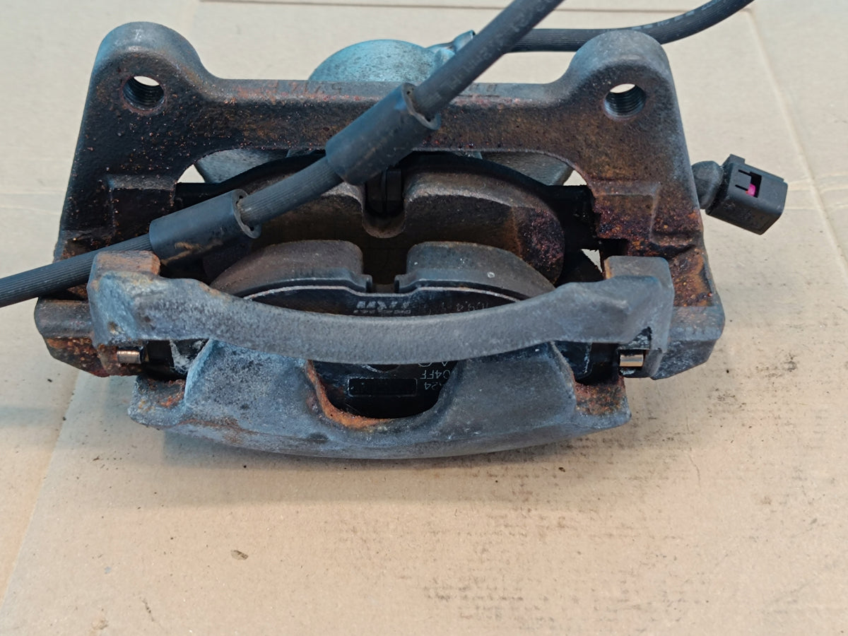 VW ARTEON HATCHBACK 2,0 TDI 2022 R BRAKE CALIPER RIGHT FRONT 8V0615124D