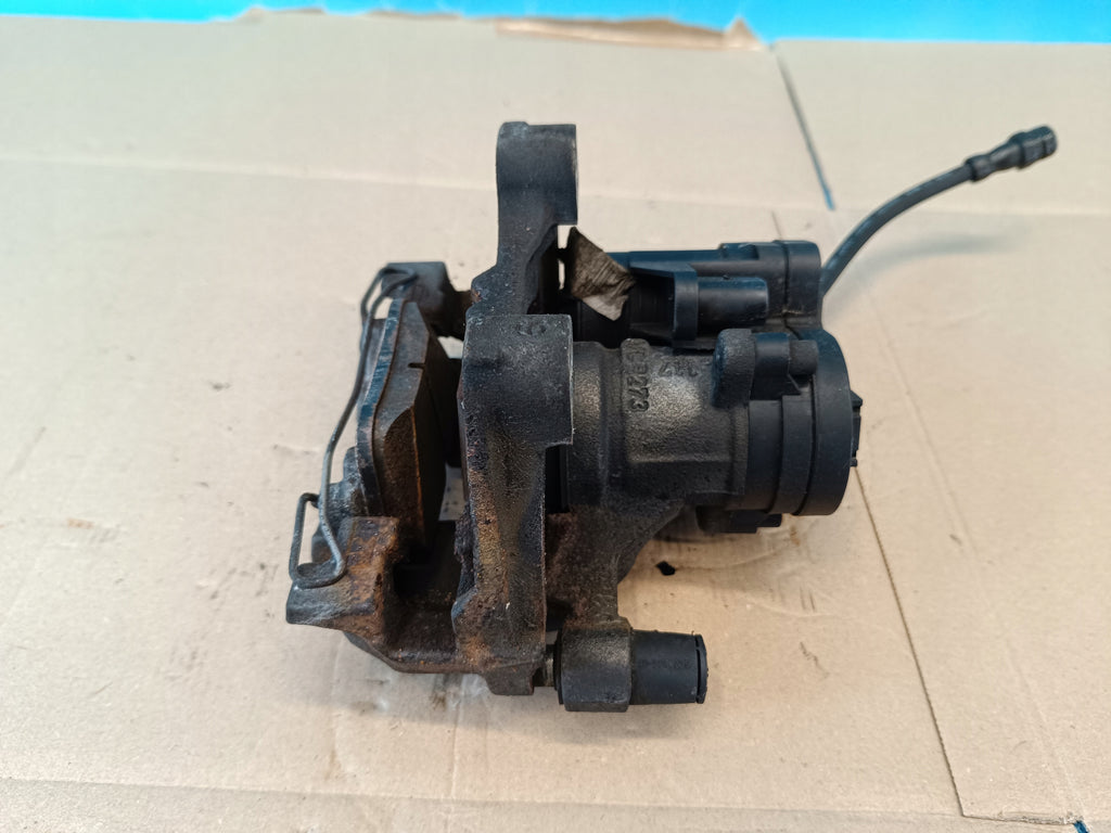 VW ARTEON HATCHBACK 2,0TDI 147KW 2022R BRAKE CALIPER LEFT REAR 3Q0615405AG