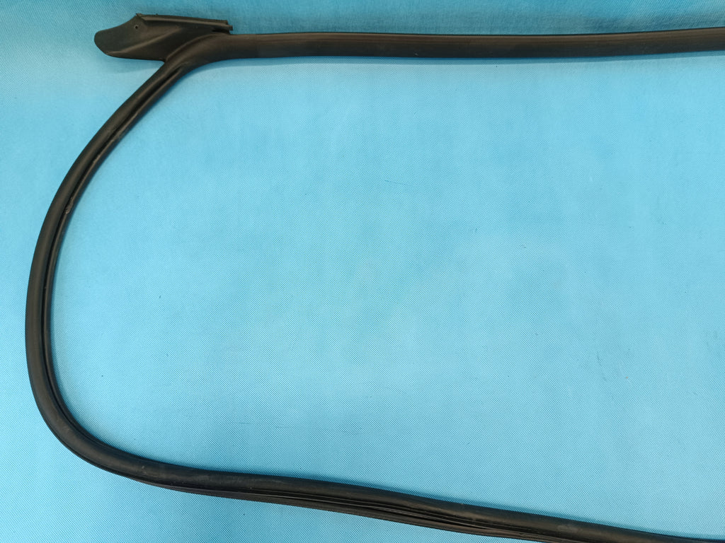 VW ARTEON SHOOTING BRAKE 1.4 TSI 2022R DOOR SEAL LEFT FRONT 3G8867337