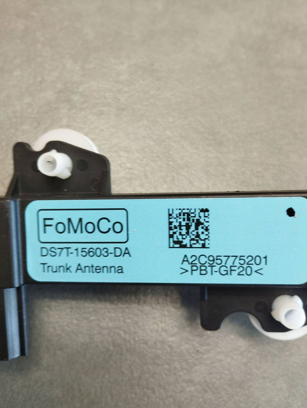 VW Amarok II ANTENNA AMPLIFIER DS7T15603DA