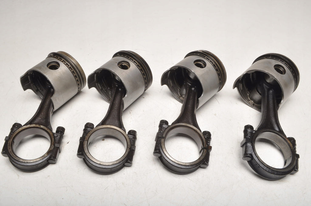 VW BEETLE 1300 1.3 40 km PISTON WITH CONNECTING ROD