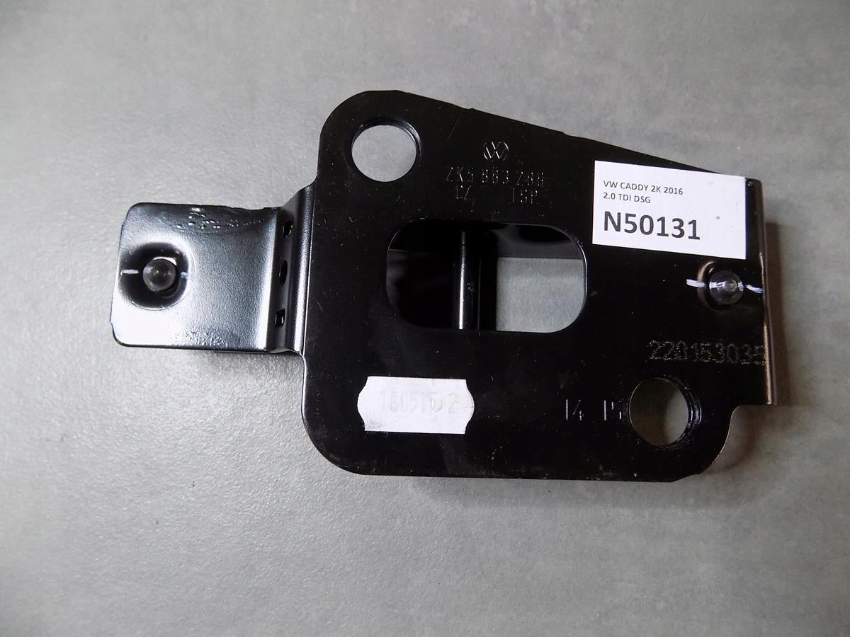 VW CADDY IV 2K SEAT BOLT 2K5883286