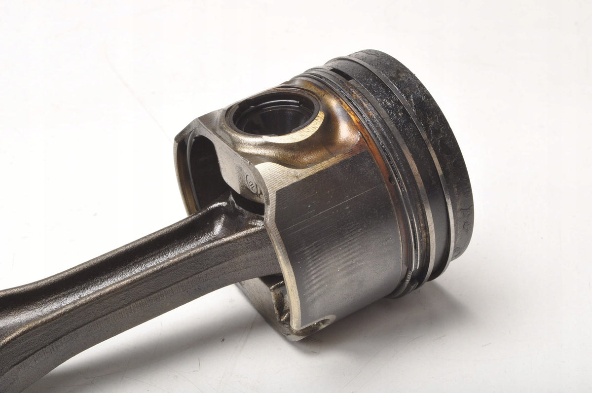 VW EOS 2.0 TDI 140KM PISTON WITH CONNECTING ROD BMM