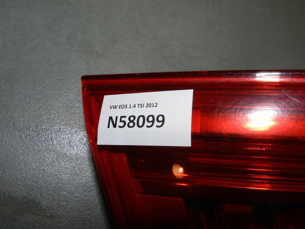 VW Eos LAMP LEFT REAR FLAPS 1Q0945093S