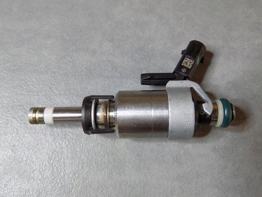 VW GOLF 7 2.0 TSI INJECTION INJECTOR 0261500244