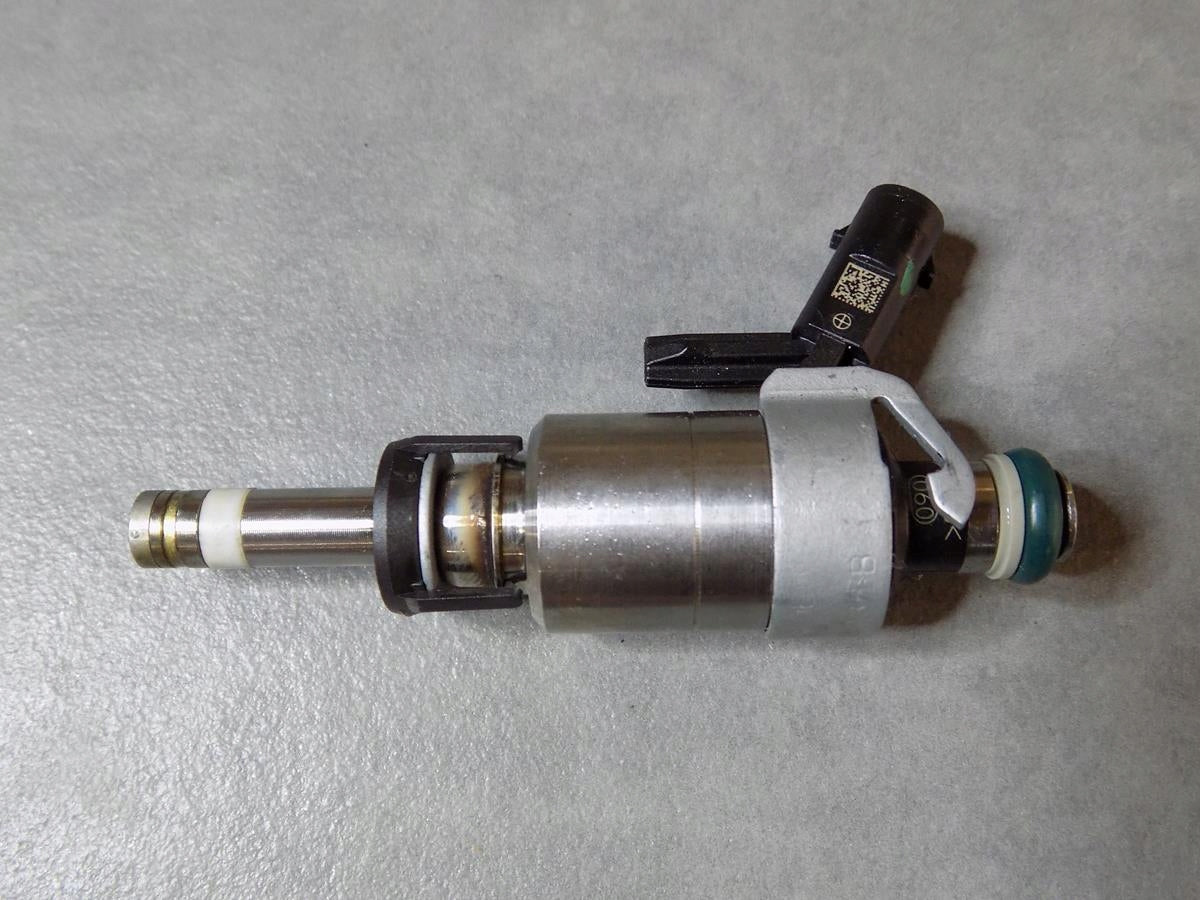 VW GOLF 7 2.0 TSI INJECTION INJECTOR 0261500244