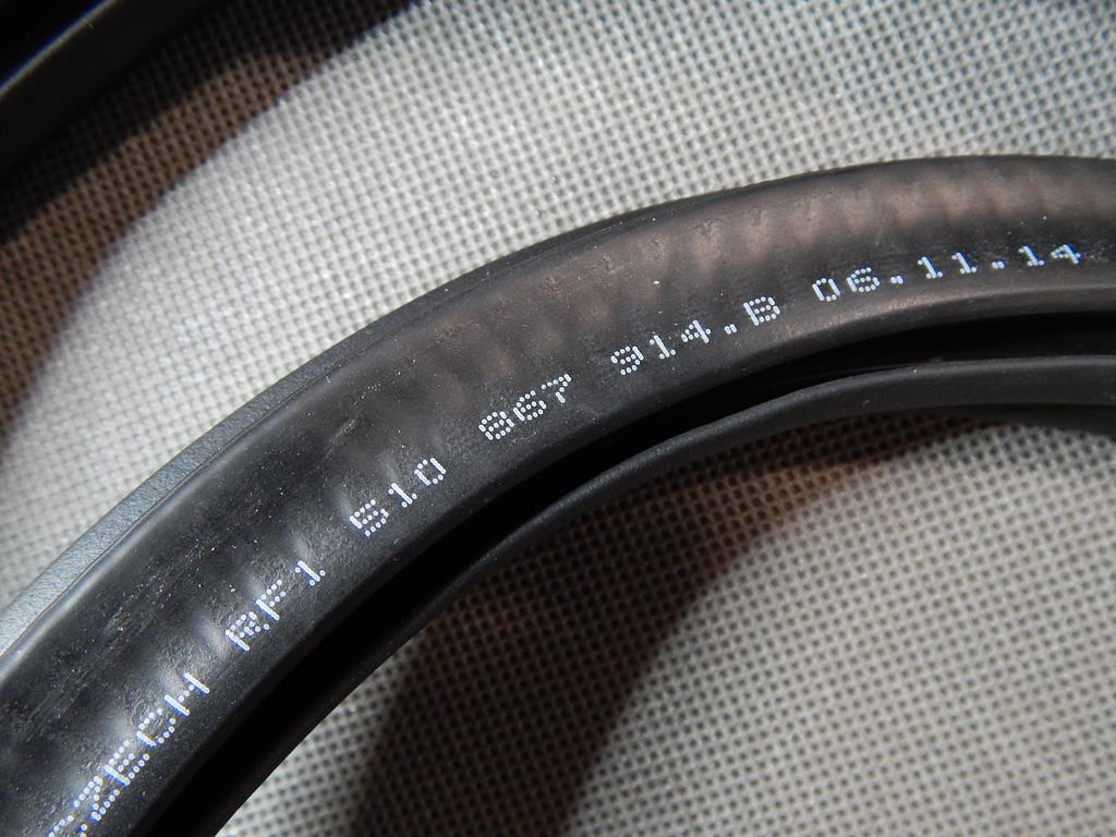 VW GOLF 7 SPORTSVAN DOOR SEAL PT 510867914B