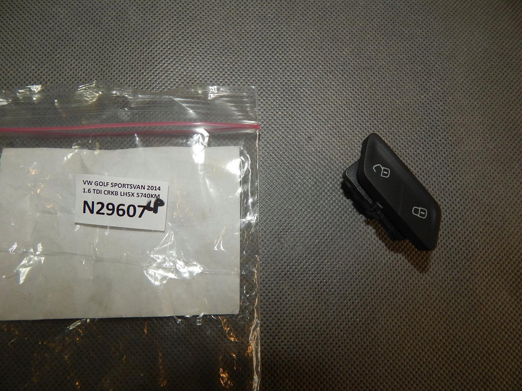 VW GOLF 7 SPORTSVAN LOCK BUTTON 510962125