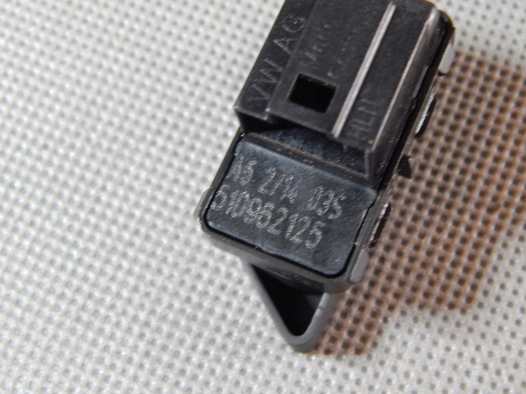 VW GOLF 7 SPORTSVAN LOCK BUTTON 510962125